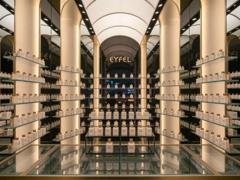 Perfumy Eyfel na półce