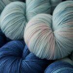 kolorowa włóczka do robienia chust