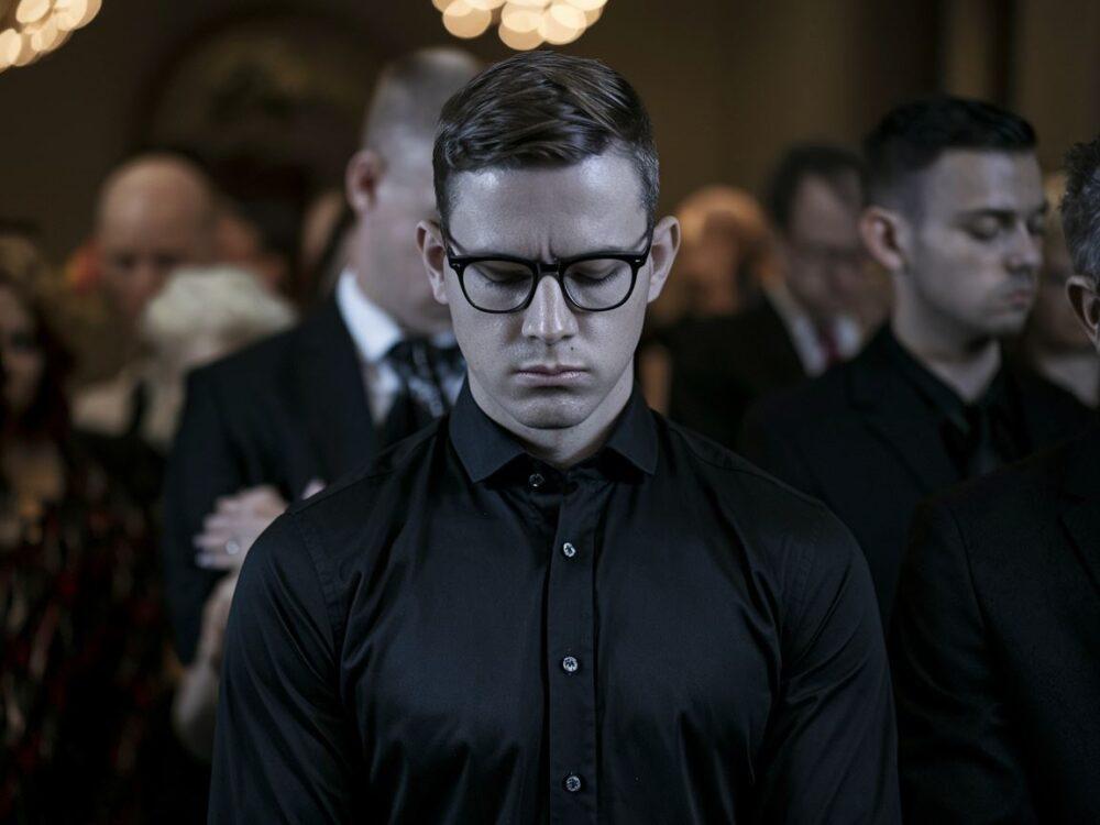 męska koszula żałobna